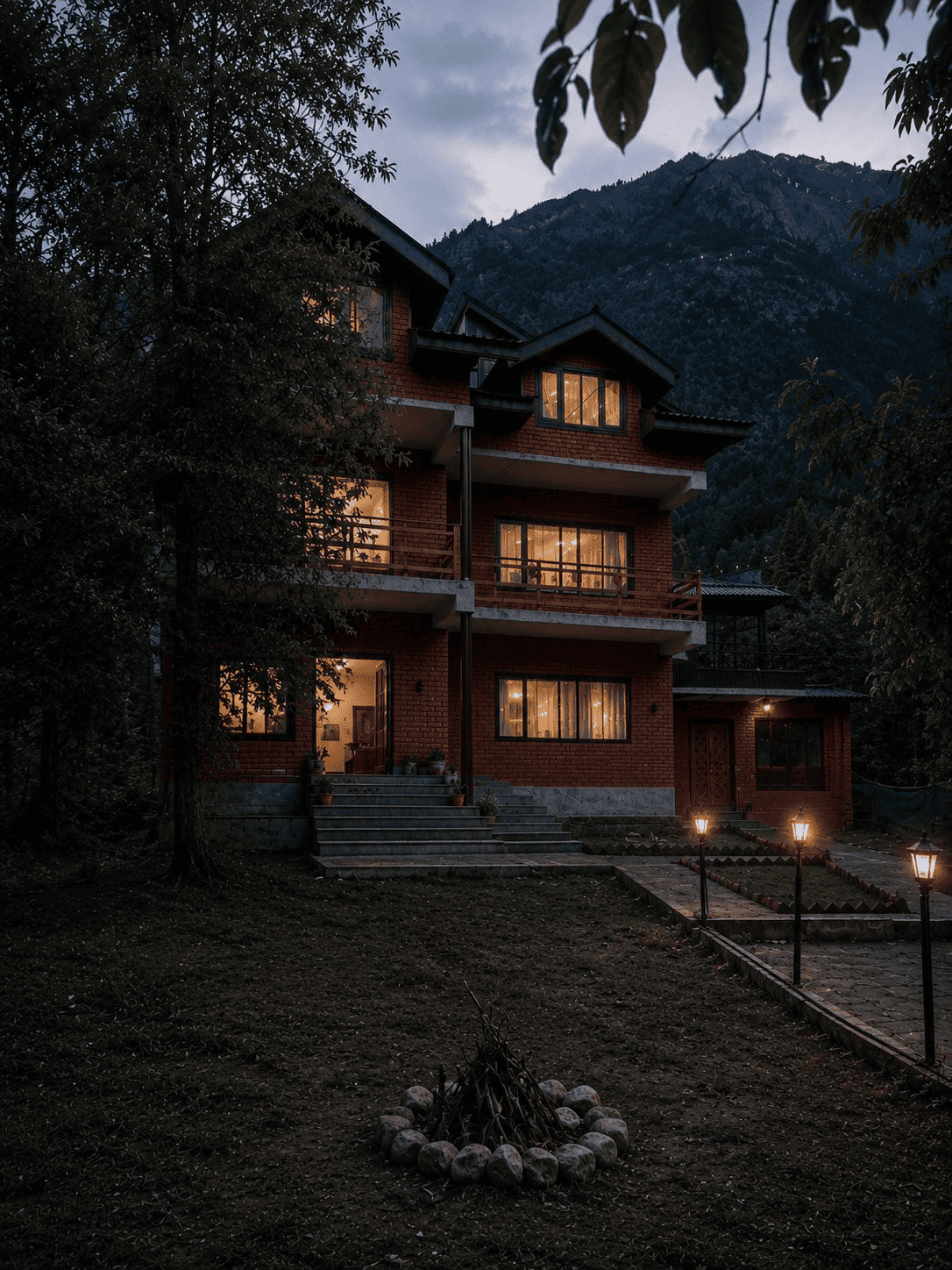 The Walnut House - Boutique Kashmir Retreat